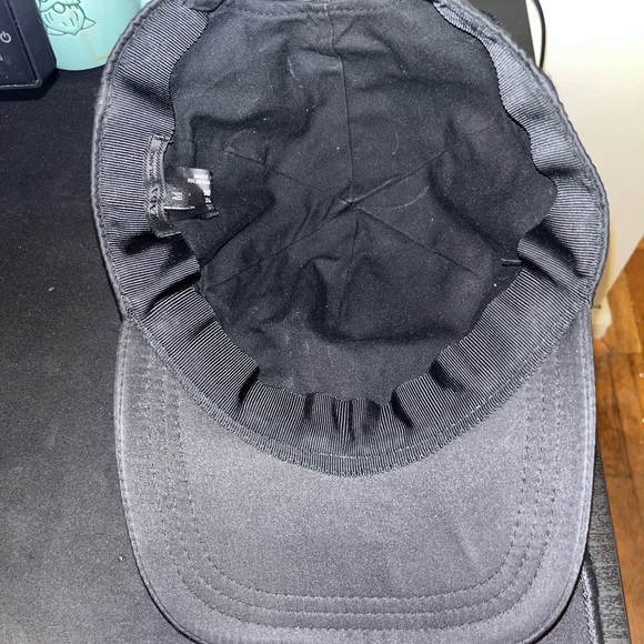 Prada Nylon baseball cap Black Yellow - Picture 4 of 4